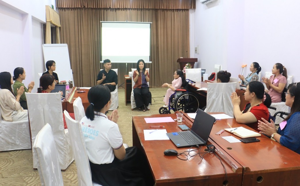 Hà Nội: Tập huấn cho nhóm giảng viên nguồn về phòng chống và ứng phó với bạo lực giới đối với phụ nữ và trẻ em gái khuyết tật trên môi trường mạng